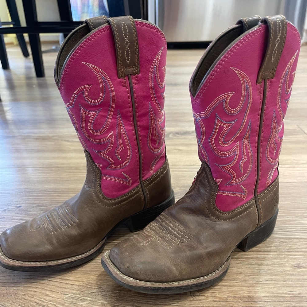 Girls Ariat boots
